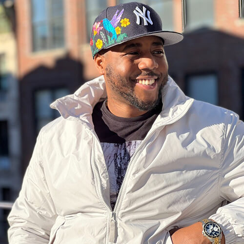 Headshot of Elijah Johnson