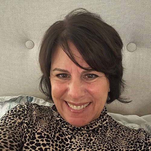 Headshot of isabelle-golden-schuster