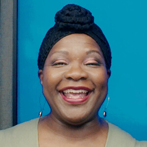 Headshot of Shelley Wade